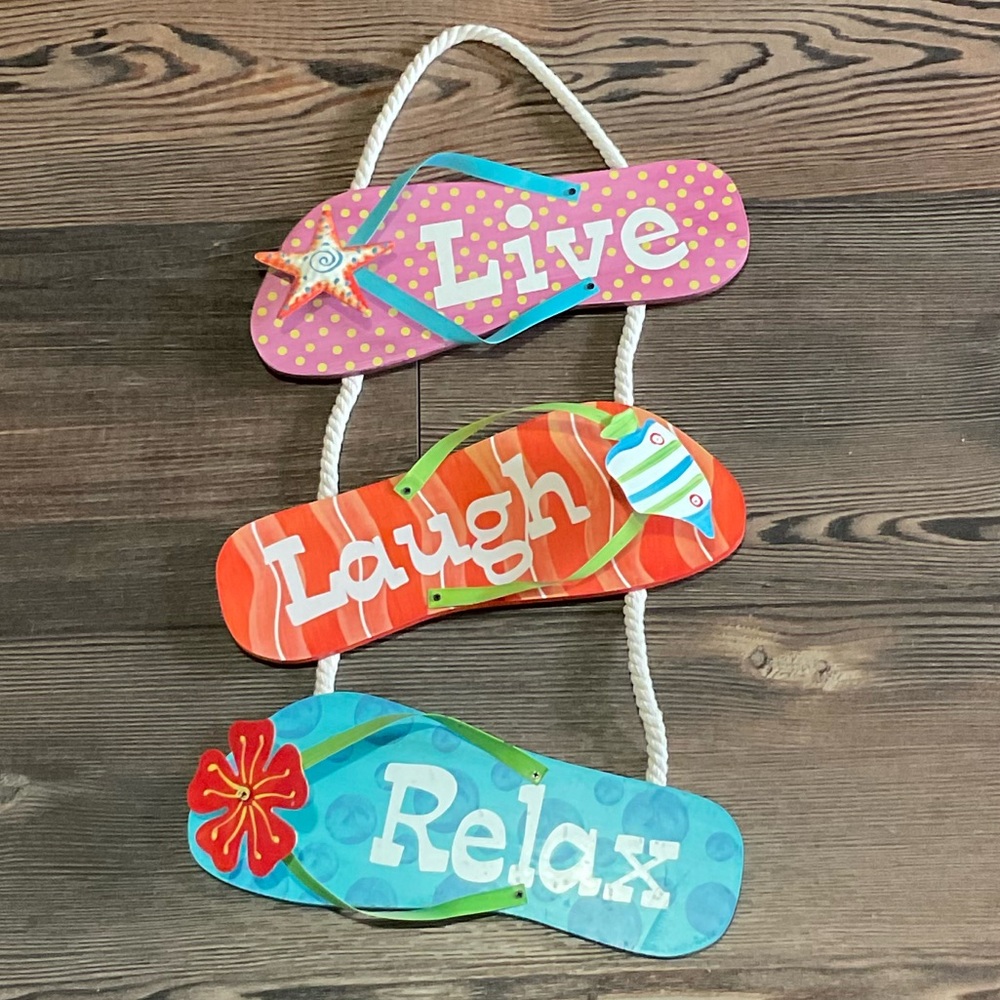 Live Laugh Relax Flip Flop Sign - Picture 1 of 3